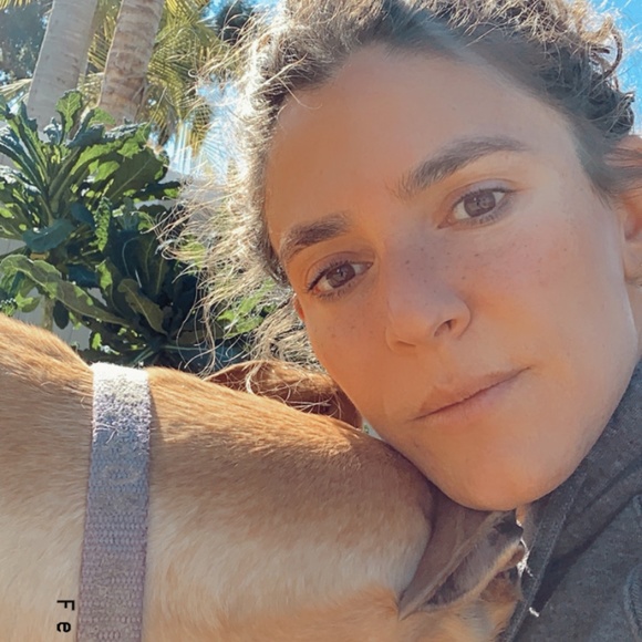 Meet your Posher, Flavia - Picture 1 of 2